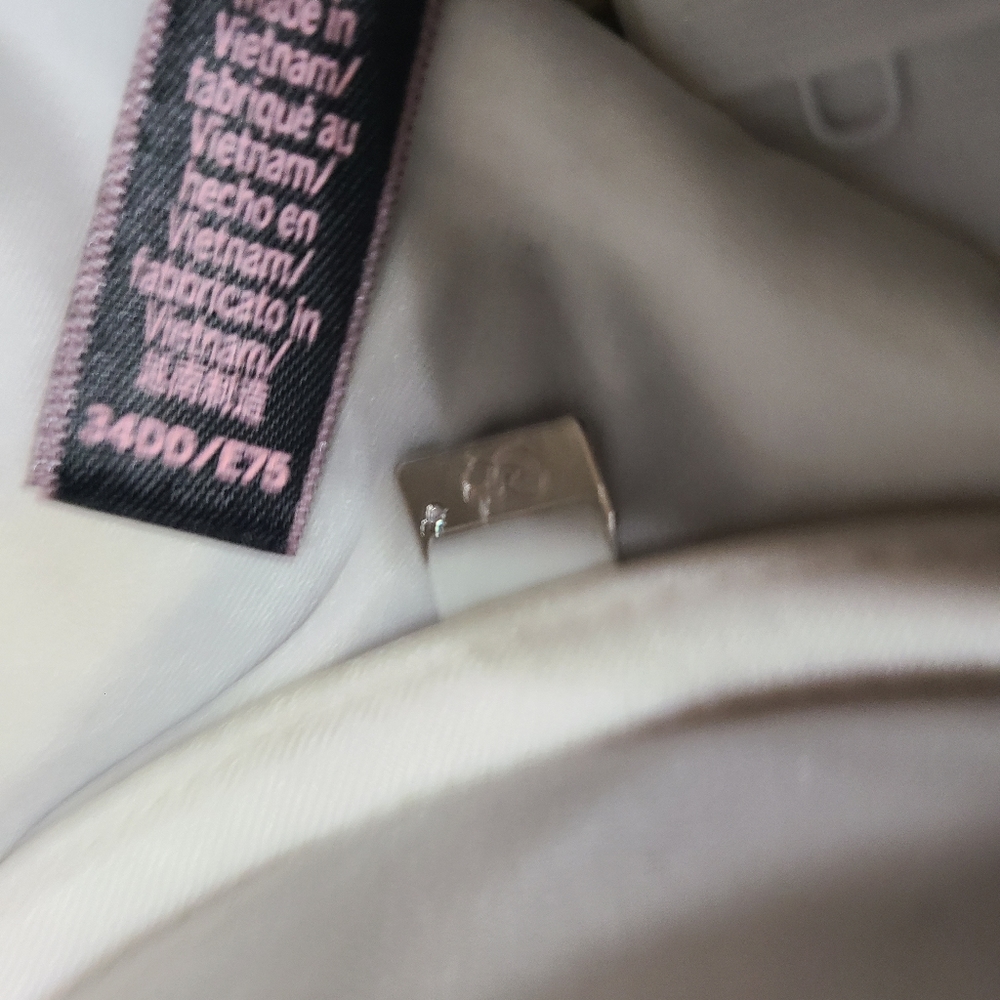 VS bra - Picture 2 of 3